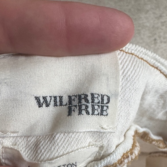 Wilfred Free Cream Denim Button Up Mini Skirt, size 8 - Picture 2 of 7